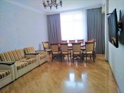 İcarəyə verilir 3 otaqlı 100 m2 yeni tikili İnşaatçılar m.