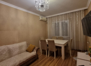 Satılır 2 otaqlı 60 m2 köhnə tikili Xalqlar Dostluğu m.
