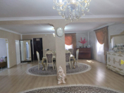 Satılır 5 otaqlı 250 m2 həyət evi Həzi Aslanov m.