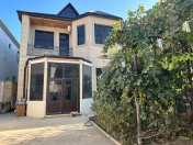 Satılır 4 otaqlı 186 m2 villa Badamdar