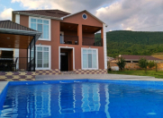 İcarəyə verilir 5 otaqlı 300 m2 bağ evi İsmayıllı