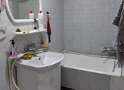 İcarəyə verilir 3 otaqlı 86 m2 köhnə tikili Ukrayna dairəsi