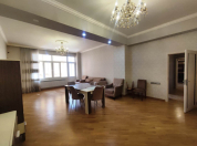 Satılır 4 otaqlı 226 m2 yeni tikili Nizami m.