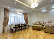 Satılır 4 otaqlı 136 m2 yeni tikili Neftçilər m.