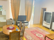 İcarəyə verilir 3 otaqlı 90 m2 köhnə tikili 28 May m.