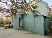 Satılır 2 otaqlı 200 m2 həyət evi Azadlıq prospekti m.