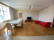 İcarəyə verilir 3 otaqlı 165 m2 yeni tikili 28 May m.