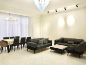 İcarəyə verilir 3 otaqlı 168 m2 yeni tikili 28 May m.