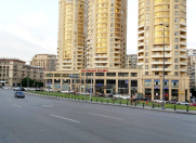Satılır 4 otaqlı 110 m2 köhnə tikili Nizami m.