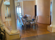 Satılır 4 otaqlı 225 m2 yeni tikili 28 May m.