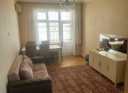 İcarəyə verilir 2 otaqlı 55 m2 köhnə tikili Şah İsmayıl Xətai m.