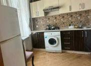 İcarəyə verilir 2 otaqlı 55 m2 köhnə tikili Şah İsmayıl Xətai m.