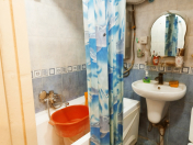 Satılır 3 otaqlı 75 m2 köhnə tikili Sevinc k/t