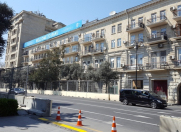 İcarəyə verilir 2 otaqlı 70 m2 köhnə tikili Sahil m.