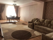 İcarəyə verilir 3 otaqlı 140 m2 yeni tikili 28 May m.