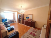 Satılır 3 otaqlı 80 m2 köhnə tikili Elmlər Akademiyası m.