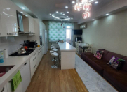 Satılır 5 otaqlı 210 m2 yeni tikili Nizami r.