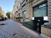 Satılır 2 otaqlı 200 m2 obyekt Sahil m.