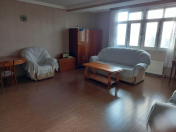 İcarəyə verilir 2 otaqlı 65 m2 köhnə tikili 28 May m.