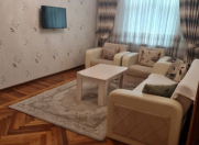 Satılır 3 otaqlı 80 m2 köhnə tikili Həzi Aslanov m.