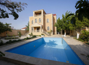 İcarəyə verilir 7 otaqlı 600 m2 villa Badamdar