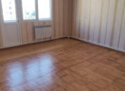 İcarəyə verilir 3 otaqlı 80 m2 köhnə tikili Neftçilər m.