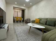 Satılır 3 otaqlı 70 m2 köhnə tikili Nizami m.