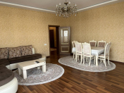 İcarəyə verilir 3 otaqlı 136 m2 yeni tikili 28 May m.