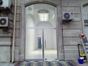 İcarəyə verilir 1 otaqlı 30 m2 ofis MUM