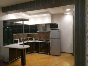 İcarəyə verilir 2 otaqlı 80 m2 yeni tikili ABŞ səfirliyi