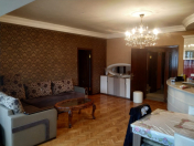 Satılır 3 otaqlı 80 m2 köhnə tikili Gənclik m.