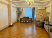 Satılır 3 otaqlı 143 m2 yeni tikili 8 Noyabr m.