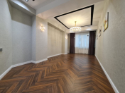 Satılır 3 otaqlı 90 m2 yeni tikili Gənclik m.