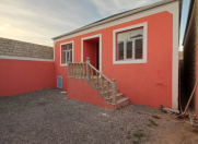 Satılır 4 otaqlı 100 m2 həyət evi Binə