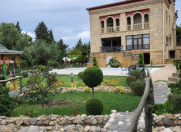 Satılır 8 otaqlı 12000 m2 villa Badamdar