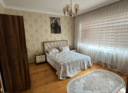 Satılır 5 otaqlı 255 m2 yeni tikili Binə