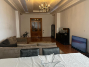 Satılır 3 otaqlı 142 m2 yeni tikili 9 mkr