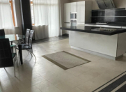 İcarəyə verilir 5 otaqlı 410 m2 yeni tikili 28 May m.