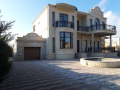 İcarəyə verilir 6 otaqlı 340 m2 villa Badamdar