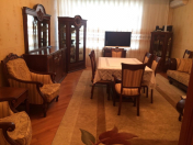 İcarəyə verilir 4 otaqlı 151 m2 yeni tikili 28 May m.