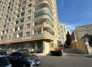 Satılır 5 otaqlı 230 m2 yeni tikili Binəqədi r.
