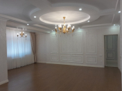 Satılır 4 otaqlı 232 m2 yeni tikili ABŞ səfirliyi