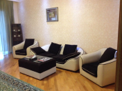 İcarəyə verilir 3 otaqlı 145 m2 yeni tikili 8 Noyabr m.