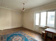 Satılır 2 otaqlı 70 m2 köhnə tikili 3 mkr