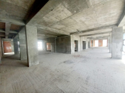 Satılır 1 otaqlı 184 m2 obyekt Sahil m.