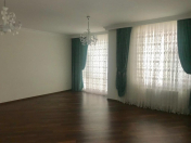 Satılır 4 otaqlı 175 m2 yeni tikili Nərimanov heykəli