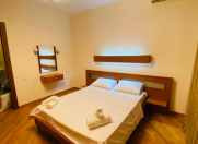 İcarəyə verilir 2 otaqlı 94 m2 köhnə tikili Sahil m.