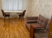 İcarəyə verilir 3 otaqlı 85 m2 köhnə tikili 8 Noyabr m.