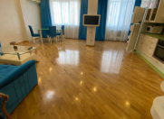 İcarəyə verilir 2 otaqlı 90 m2 yeni tikili Gənclik m.