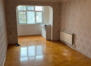 Satılır 3 otaqlı 70 m2 köhnə tikili Neftçilər m.